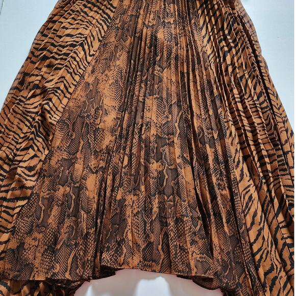 WHBM Animal Print Full Skirt Pleated Halter Maxi Dress Size 2 - Picture 6 of 10